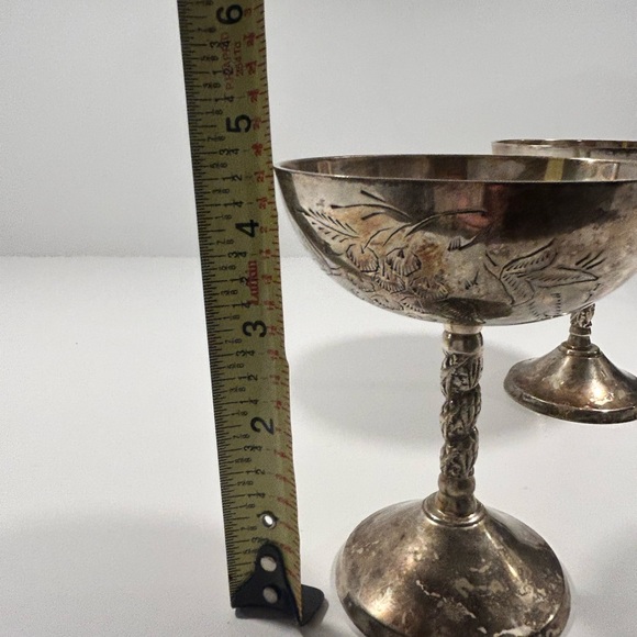 Vintage Silver Plated Cordial Goblets Pair Etched Grape Pattern w Velvet Box - Picture 8 of 15